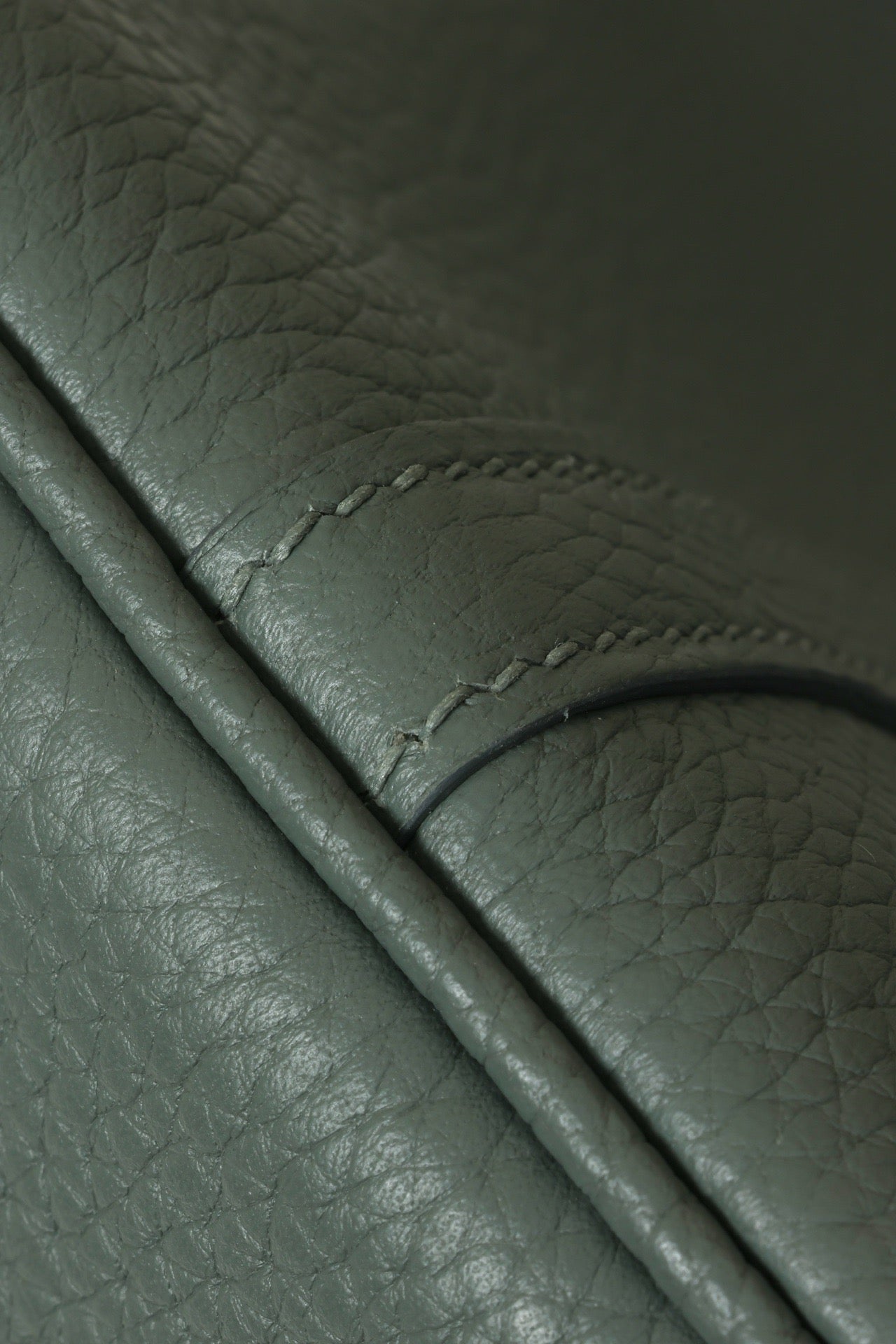 CL18 63 Almond Green GHW #4105