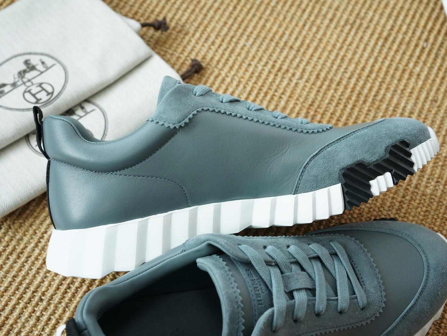 HSneakers