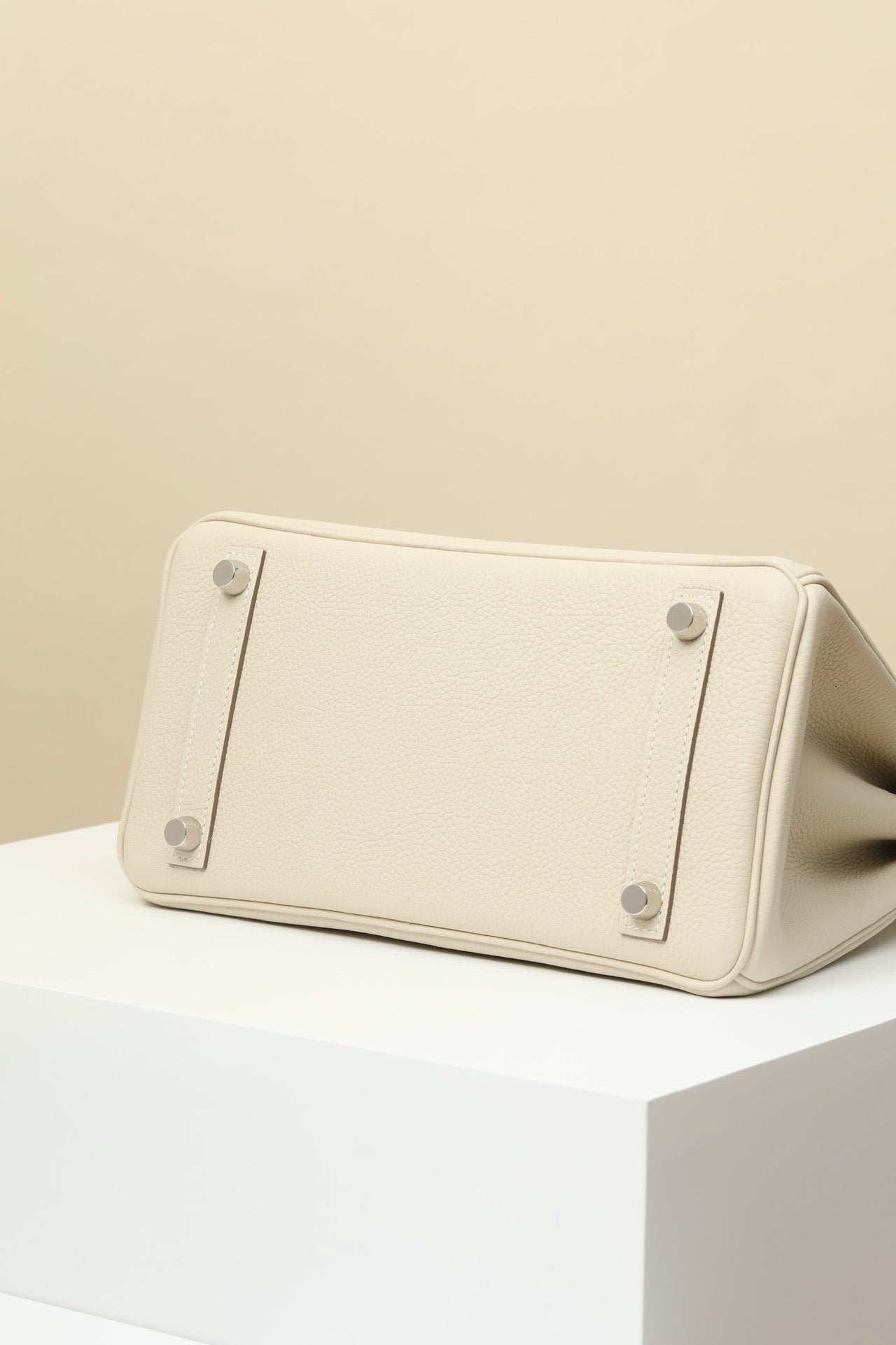 BK25 Milkshake White # 3884