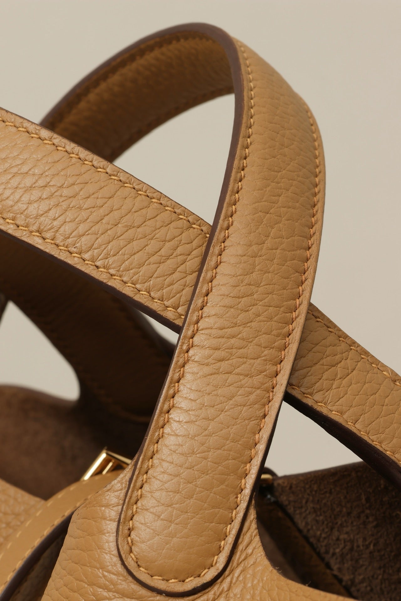 CL18 4B Biscuit Color GHW #4087