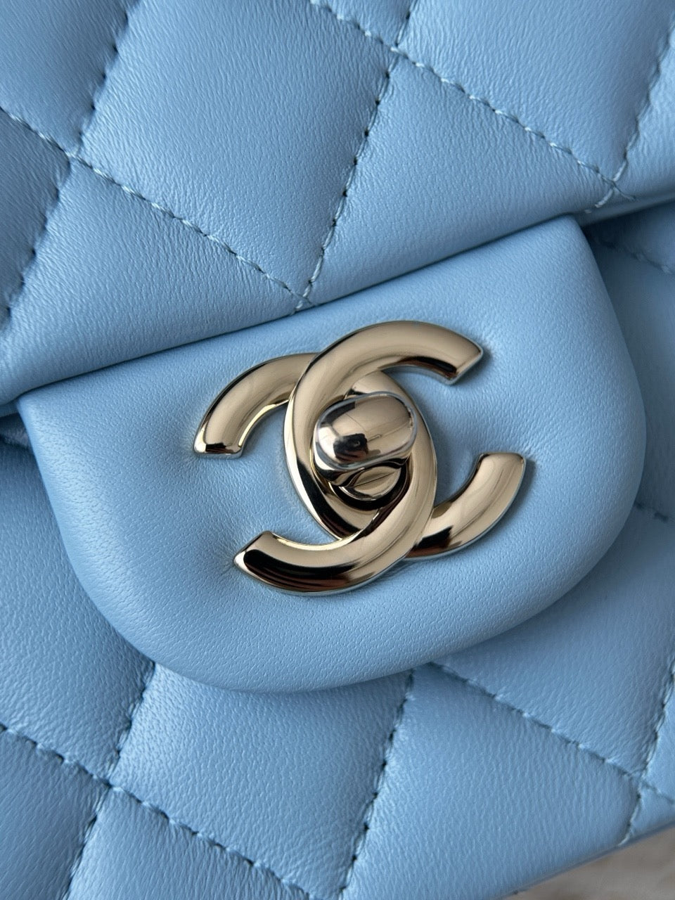 Cf25 Champagne Gold #3697