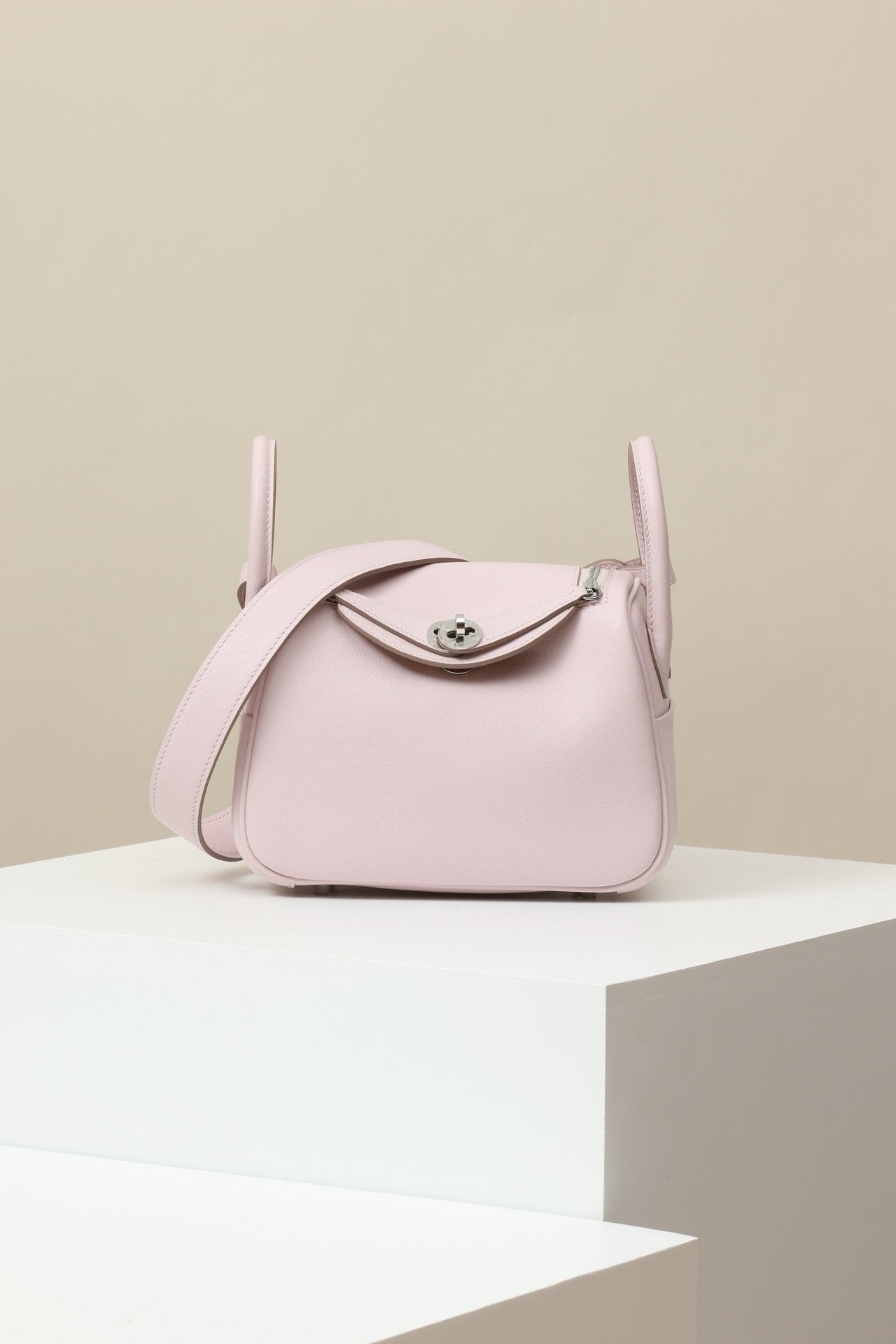 LD19 , Swift  , 09 Violet Reve / CK37 Gold  PHW #4620