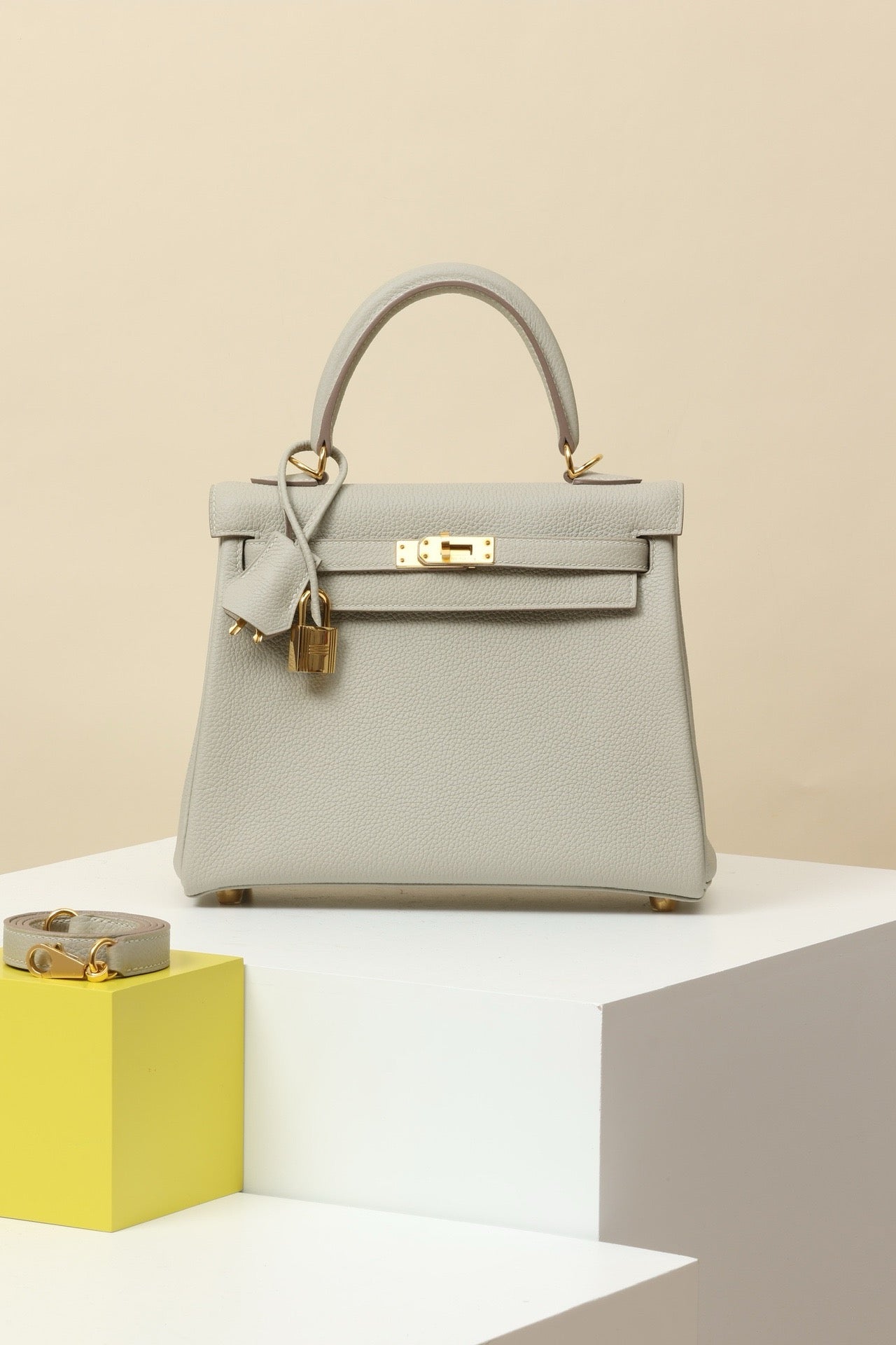 KL25 Pearl Gray #3704