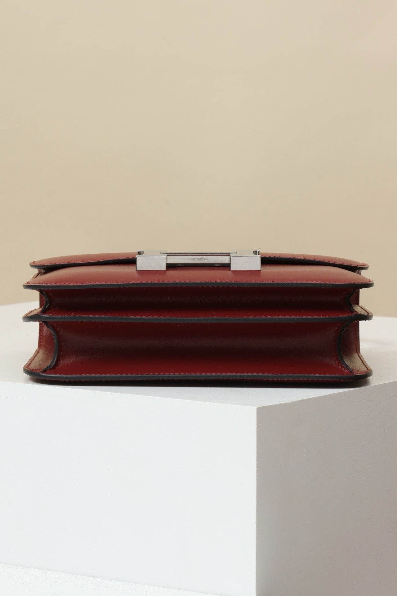 CJ19 19 cm ,  Red Box leather PHW #4291