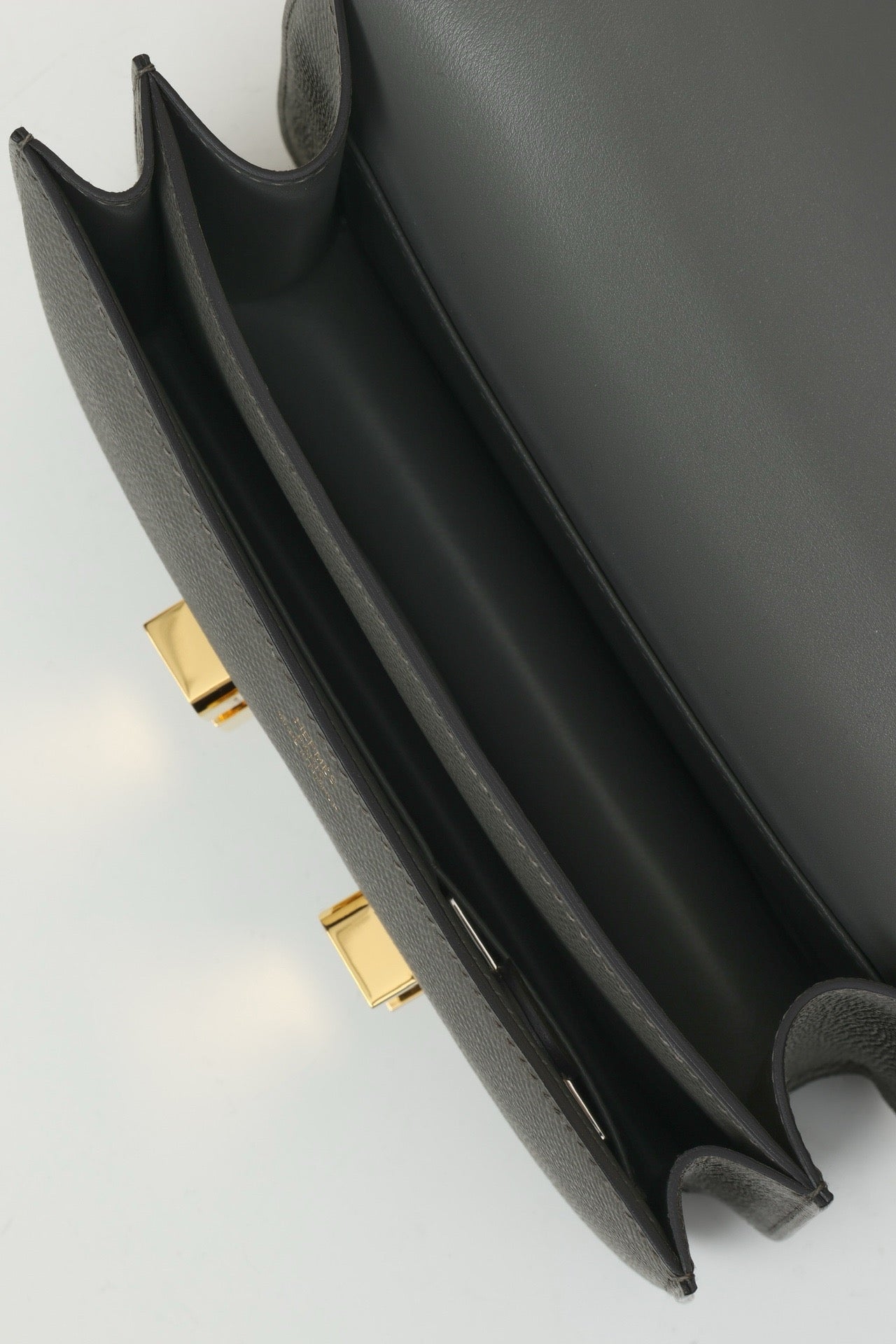 CJ19 19 cm , Cumulus Grey Epsom leather GHW #4334