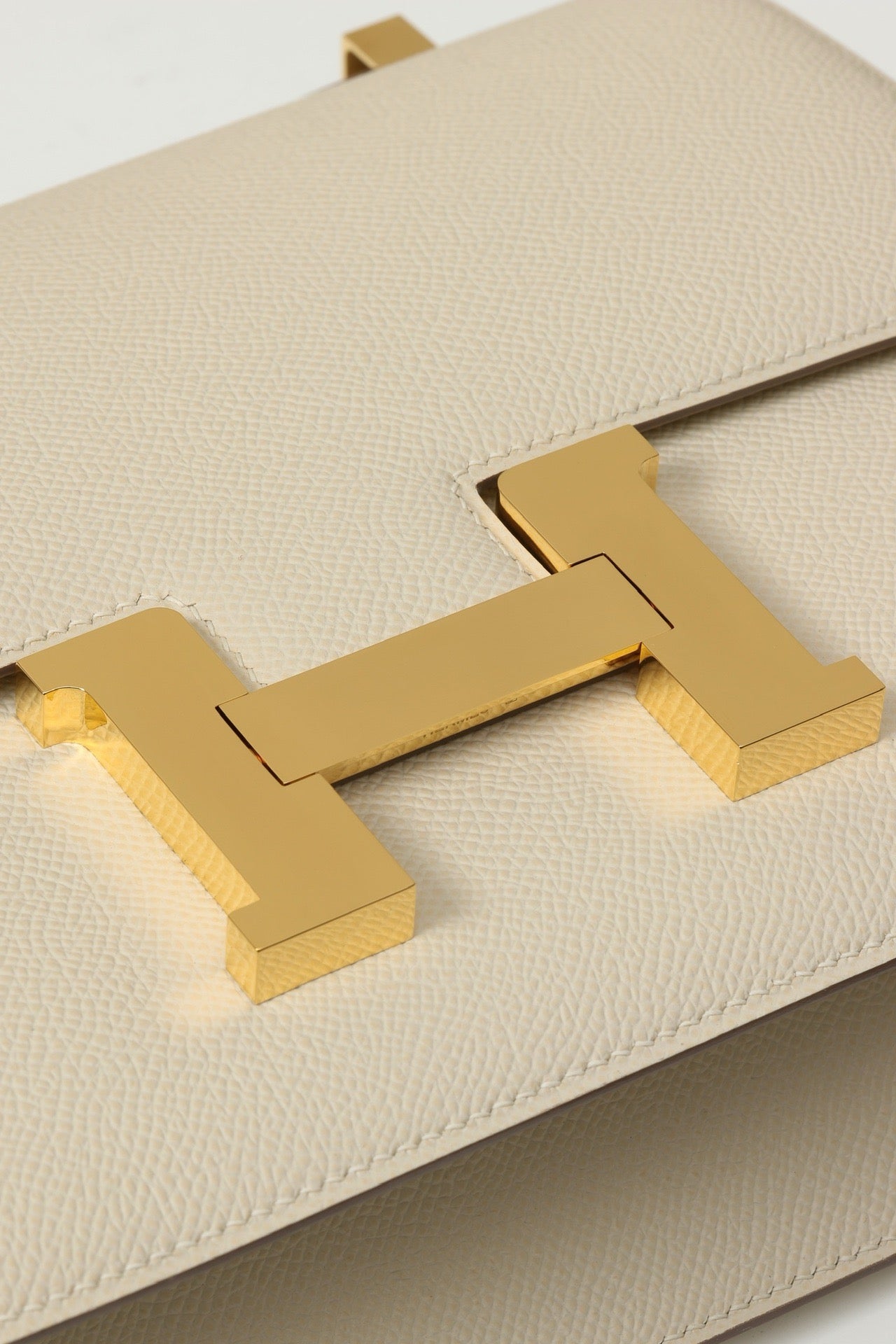 CJG 23 cm , Milkshake White GHW #4283