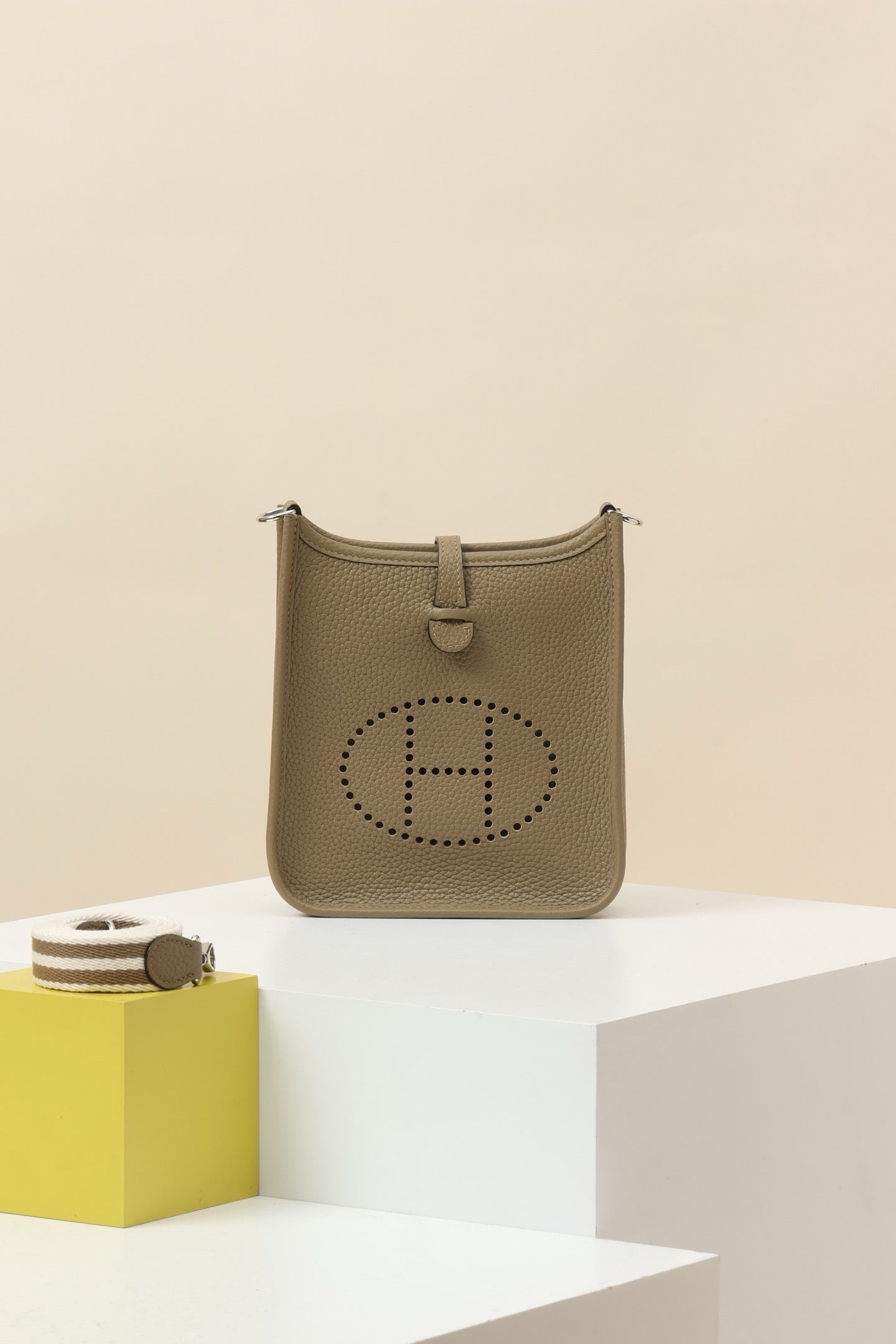 YF16 8Q Marfa Beige, Clemence bull leather crossbody bag  , PHW #4405