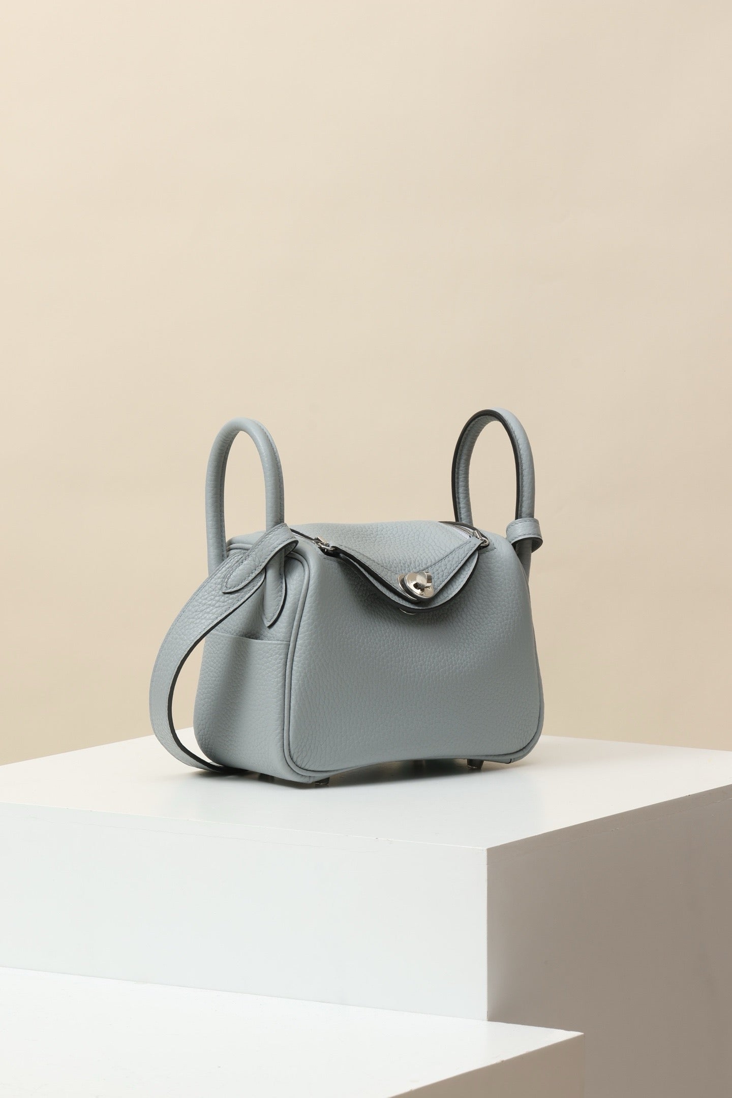 LD19 , Togo 8U Glacier Blue  PHW #4564