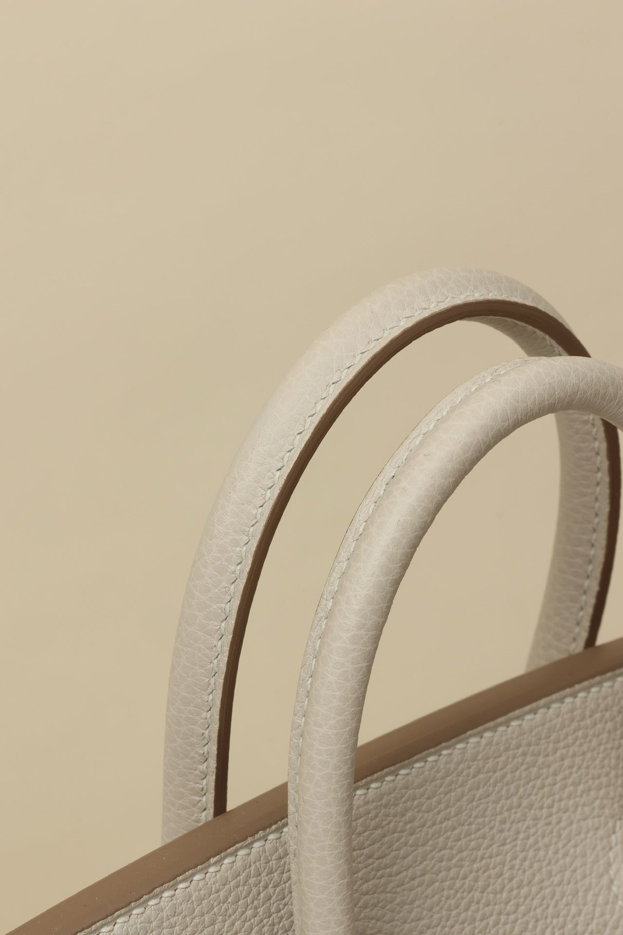 BK25 Glacier White #3866