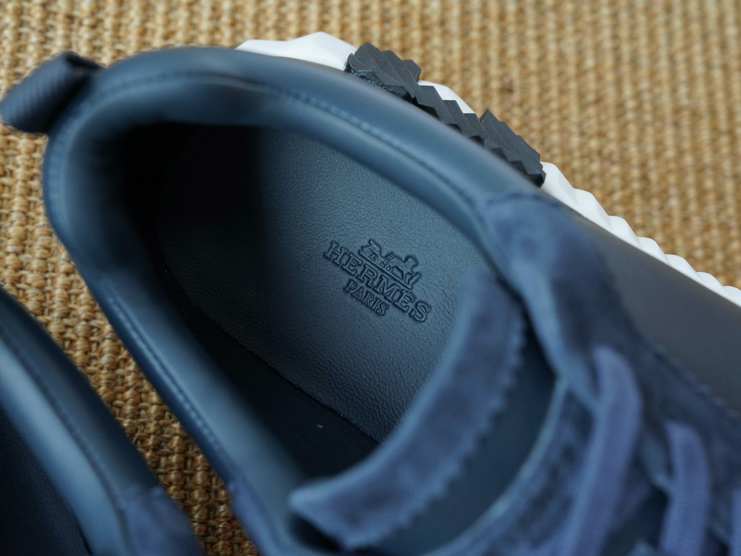 HSneakers