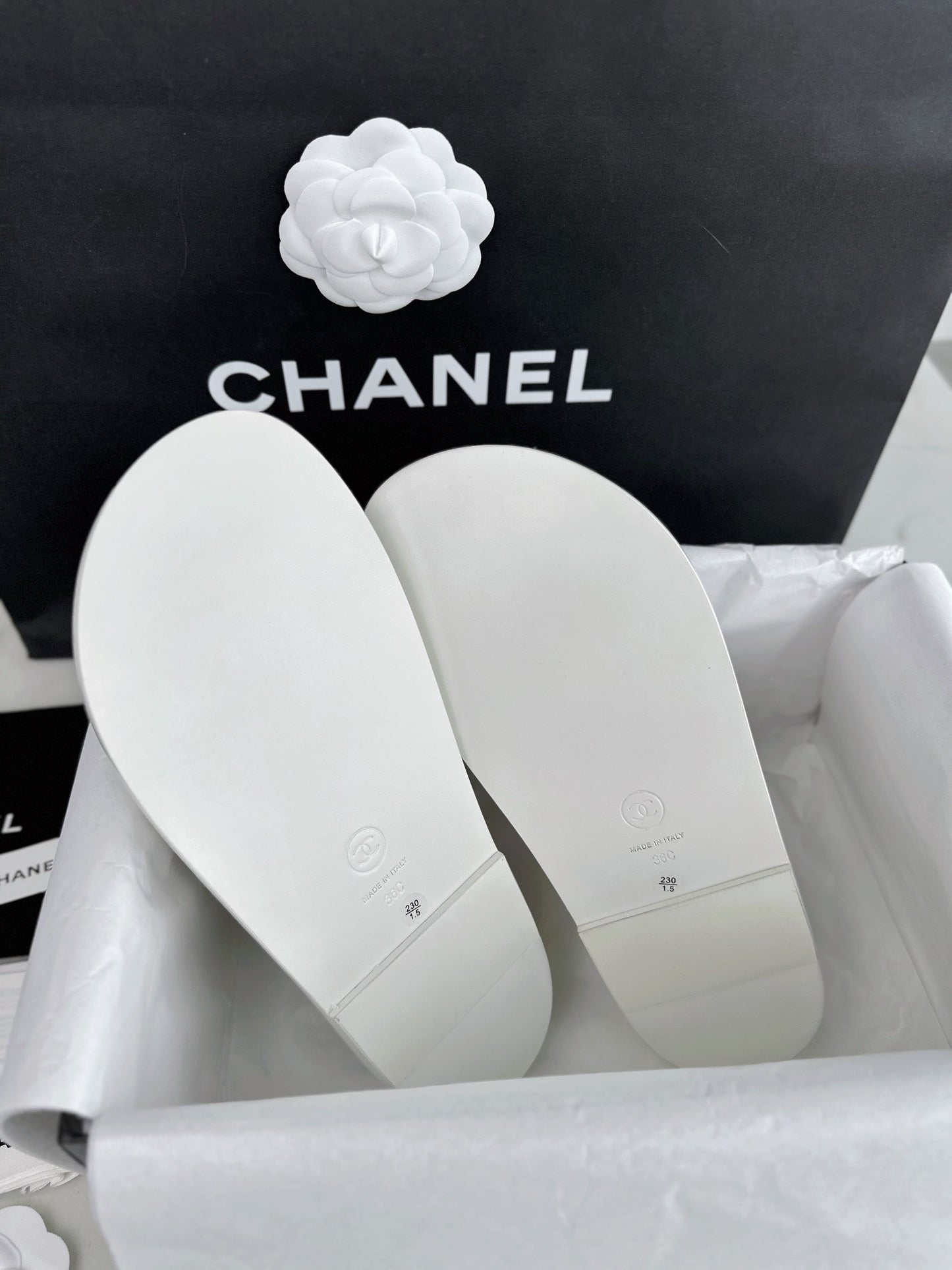 24s sandal #352