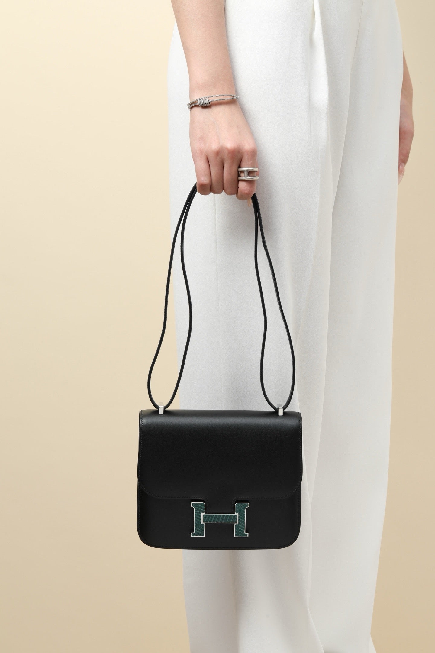 CJG19 , CK89 Black / U4 Velvet Green    Matte BOX leather with lizard details (single bar clasp)  #4390