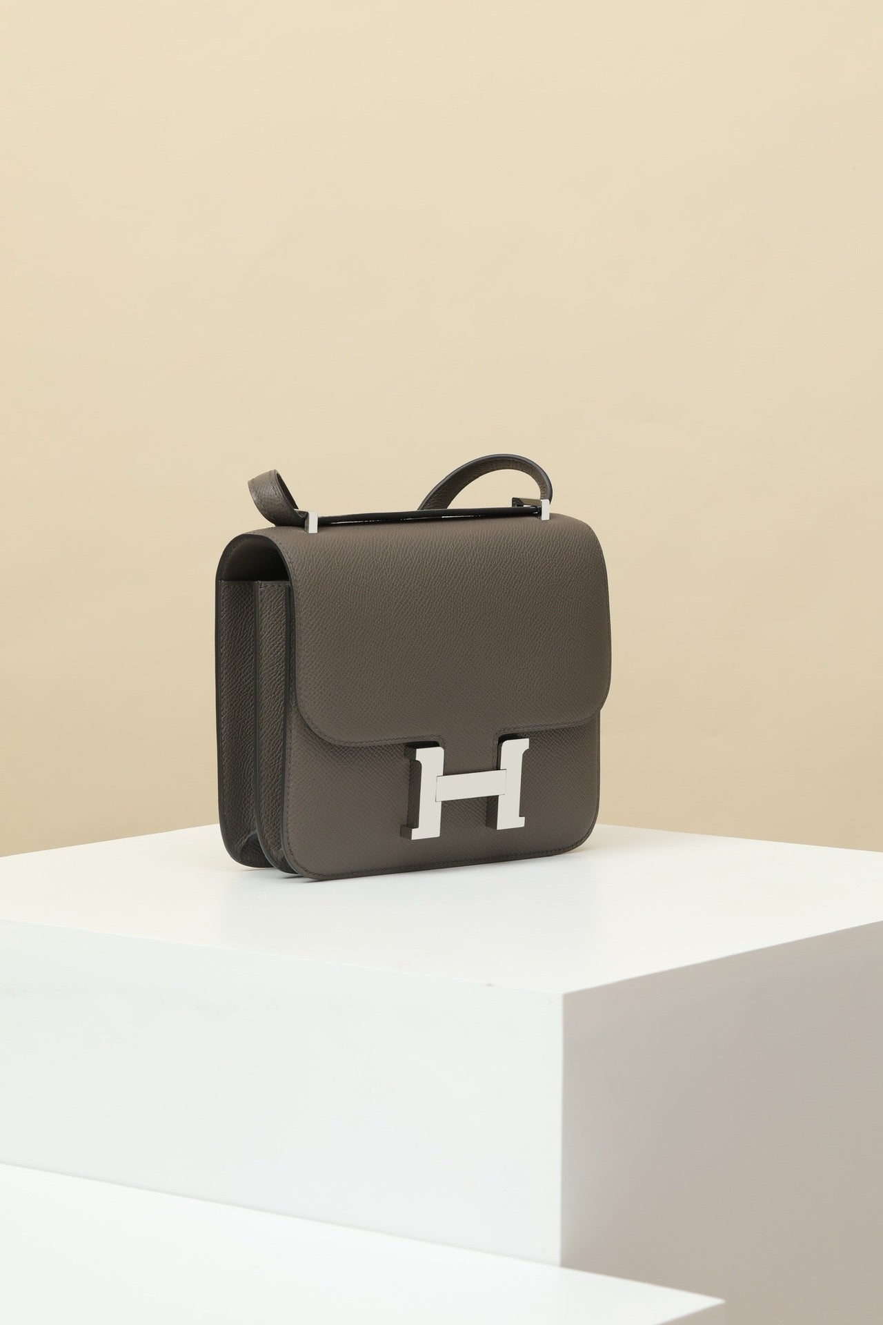 CJ19 19 cm , Pewter Grey Epsom leather PHW #4331