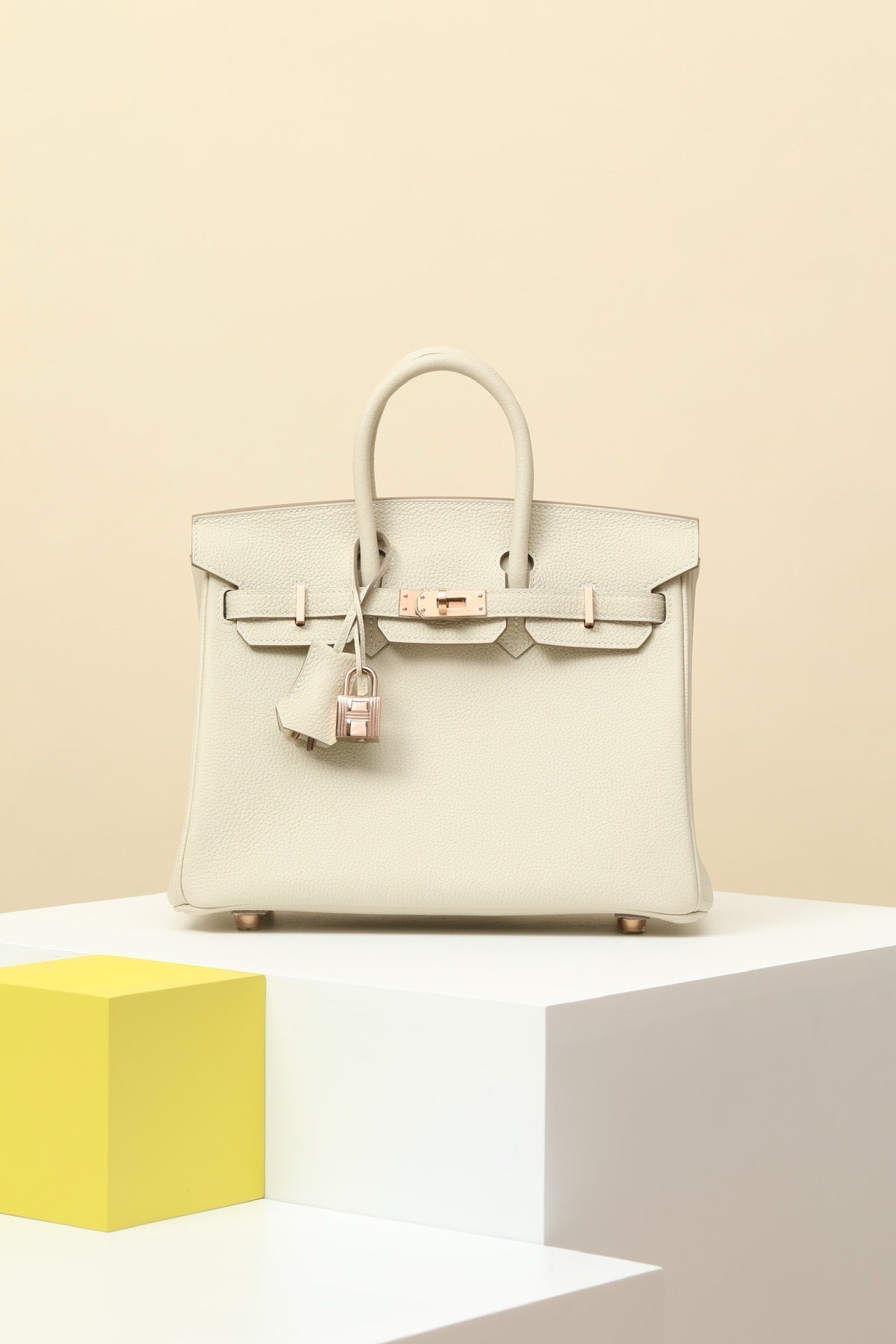 BK25 Milkshake White # 3885