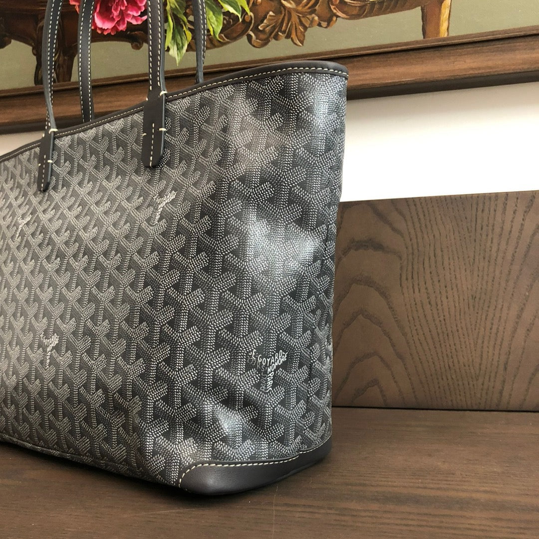 Artois MM Bag #691