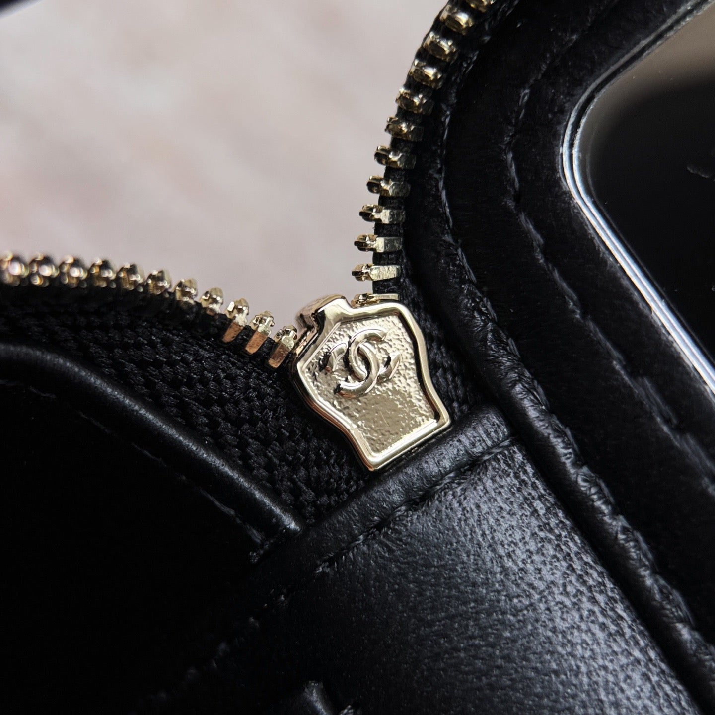 Cf BAG #1998
