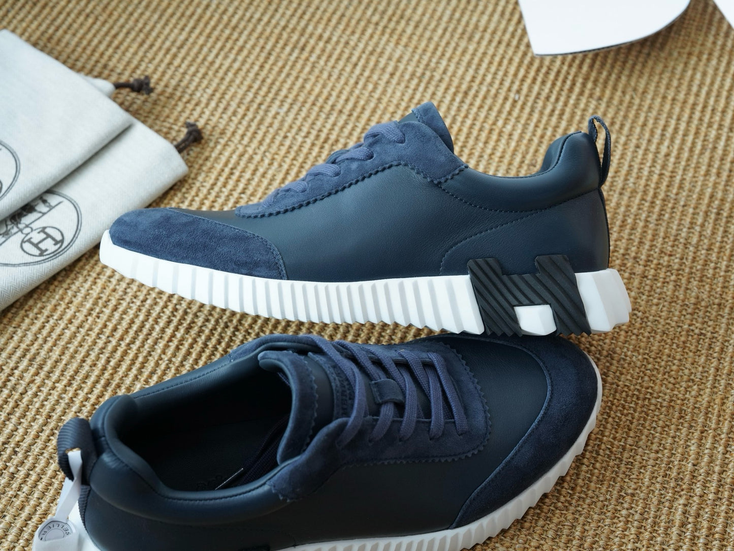 HSneakers