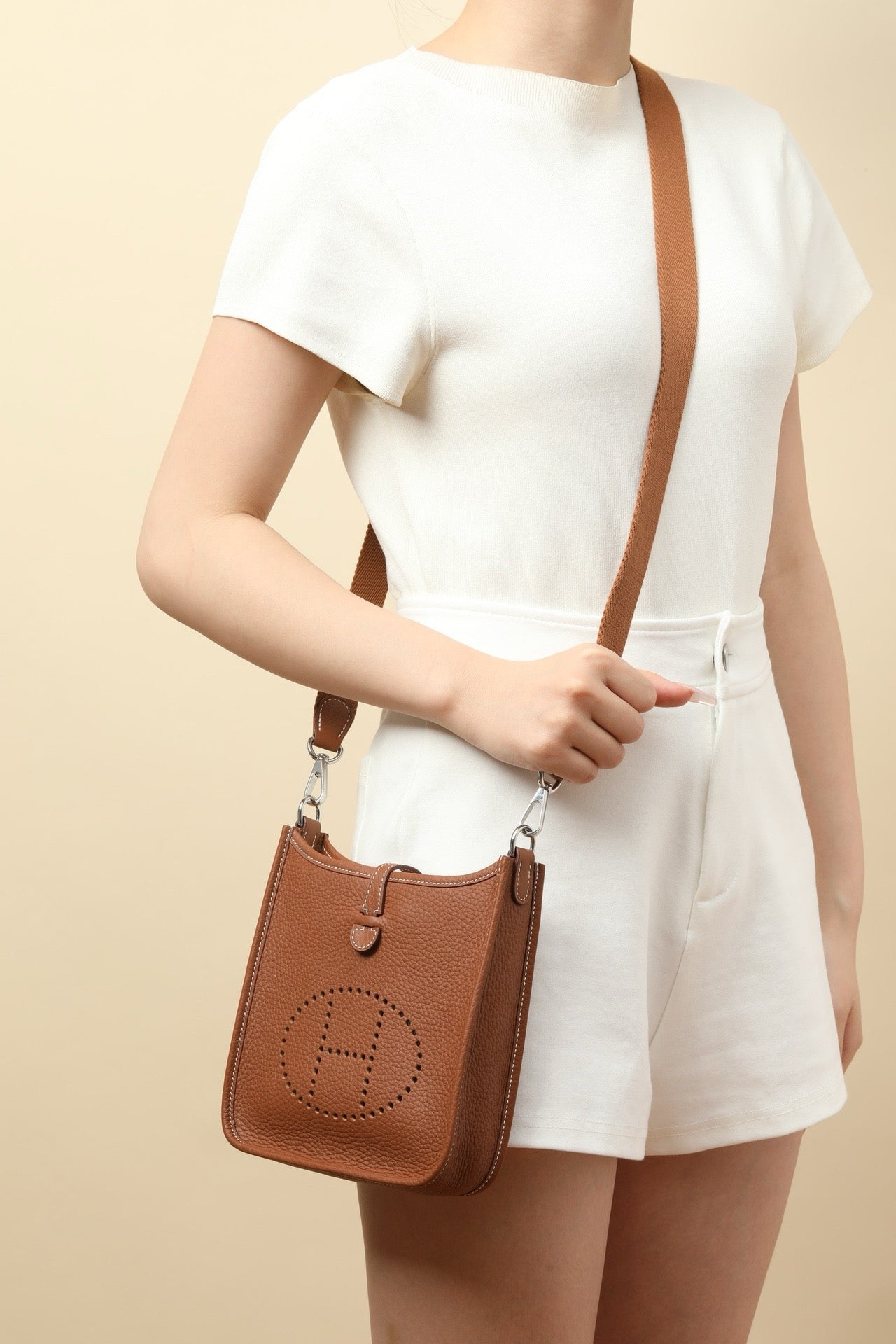 YF16 CK37 Gold BrownClemence bull leather crossbody bag  ,PHW#4440