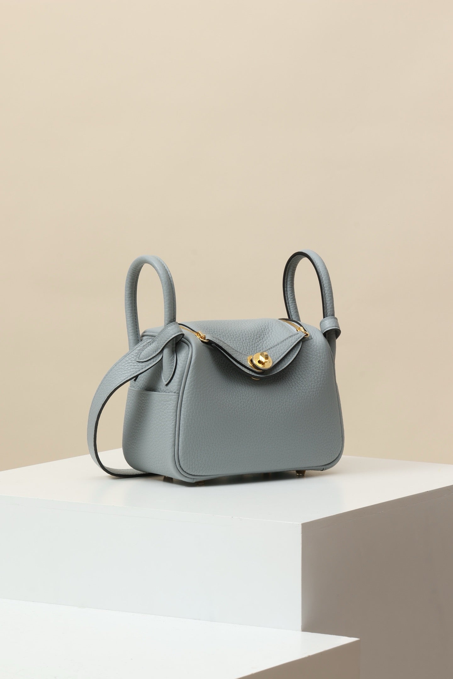 LD19 , Togo 8U Glacier Blue  GHW #4563