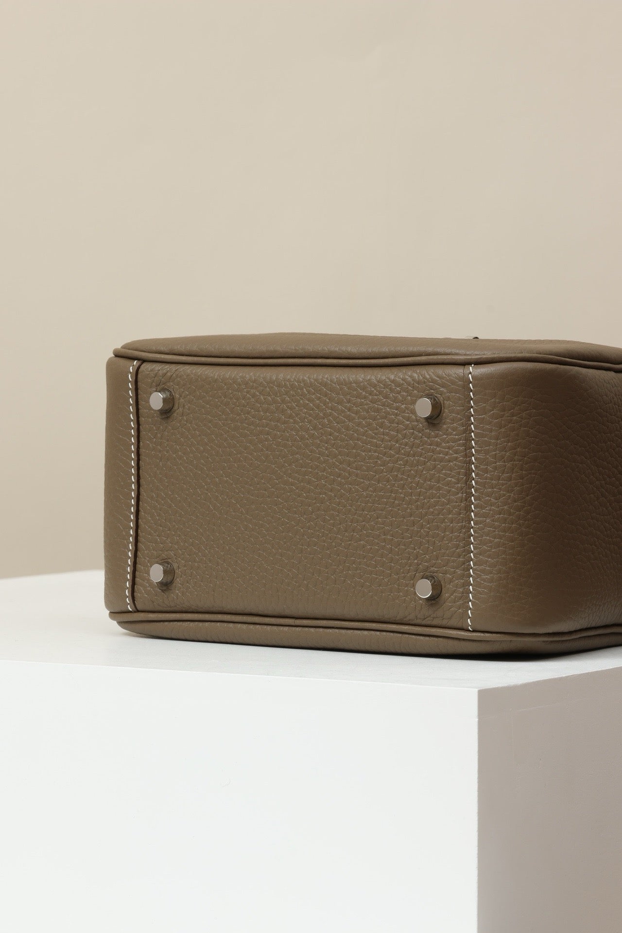 LD19 , Togo , CK18 Etoupe PHW #4594