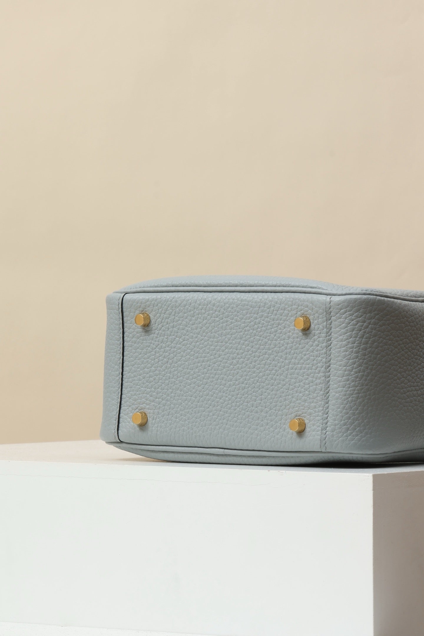 LD19 , Togo 8U Glacier Blue  GHW #4563