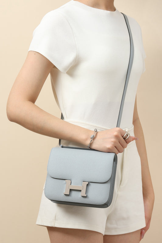 CJ19 19 cm ,  Glacier Blue Epsom leather PHW #4312