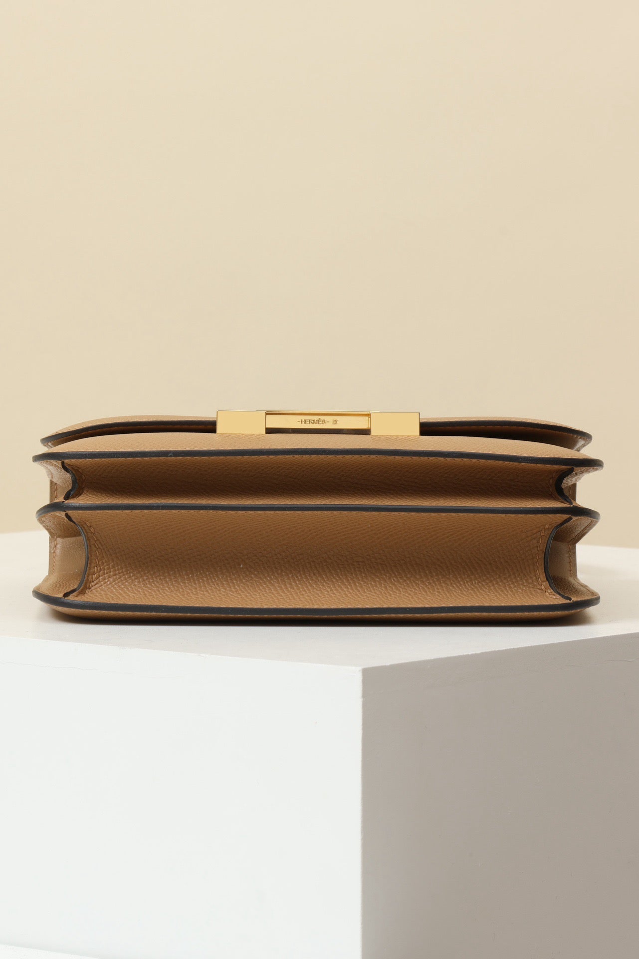 CJ19 19 cm , Milk Tea Epsom leather PHW #4327