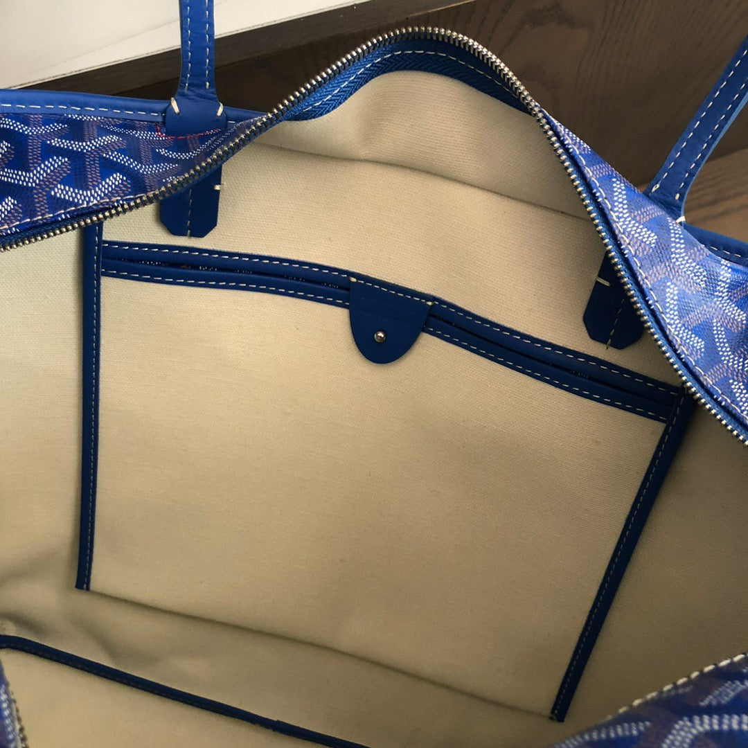 Artois MM Bag #687