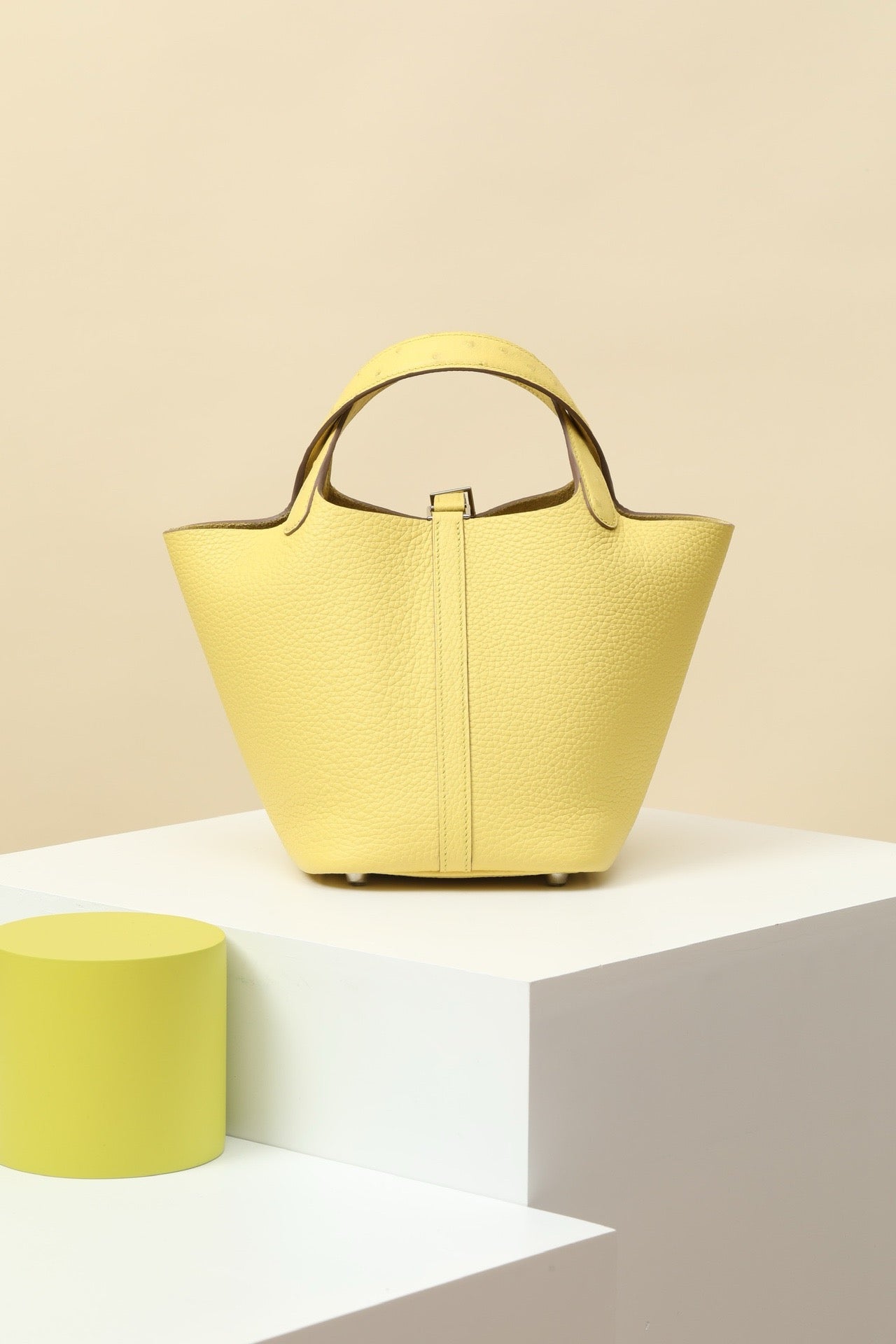 CL18 Lemon Yellow #3749