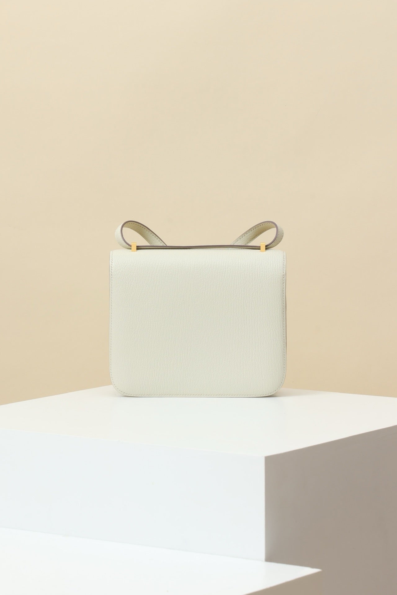 CJ19 19 cm, T0 Mushroom White / 4B Biscuit Goatskin GHW #4348