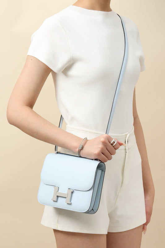 CJ19 19 cm ,   Holy Grail Blue Epsom leather PHW #4309