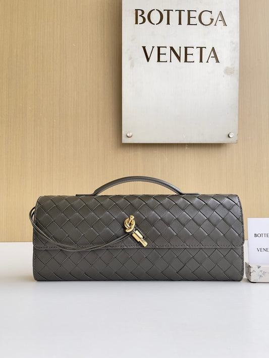 BV Long Andiamo Clutch #472