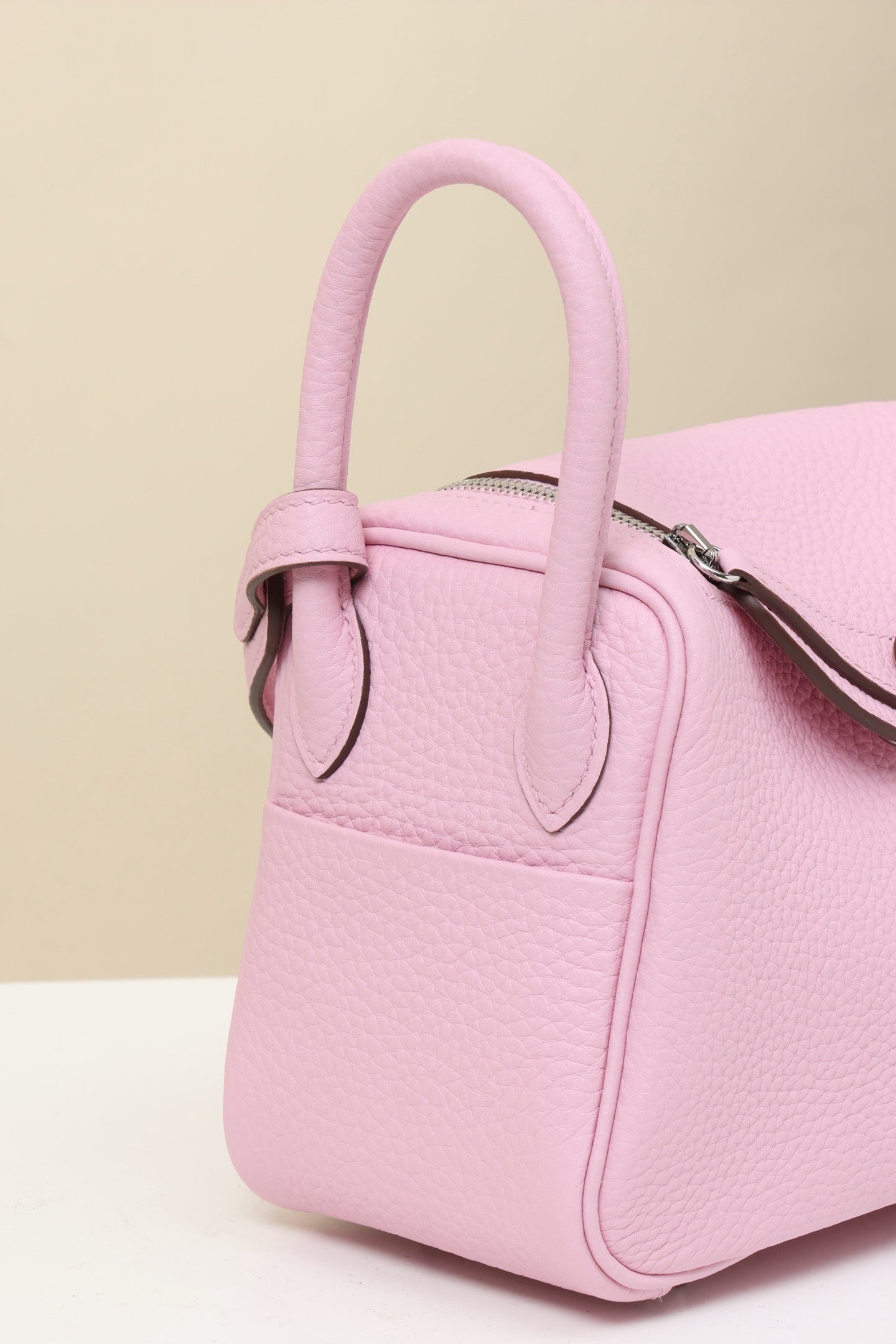 LD19 , Togo X9 Mauve Purple  PHW #4567