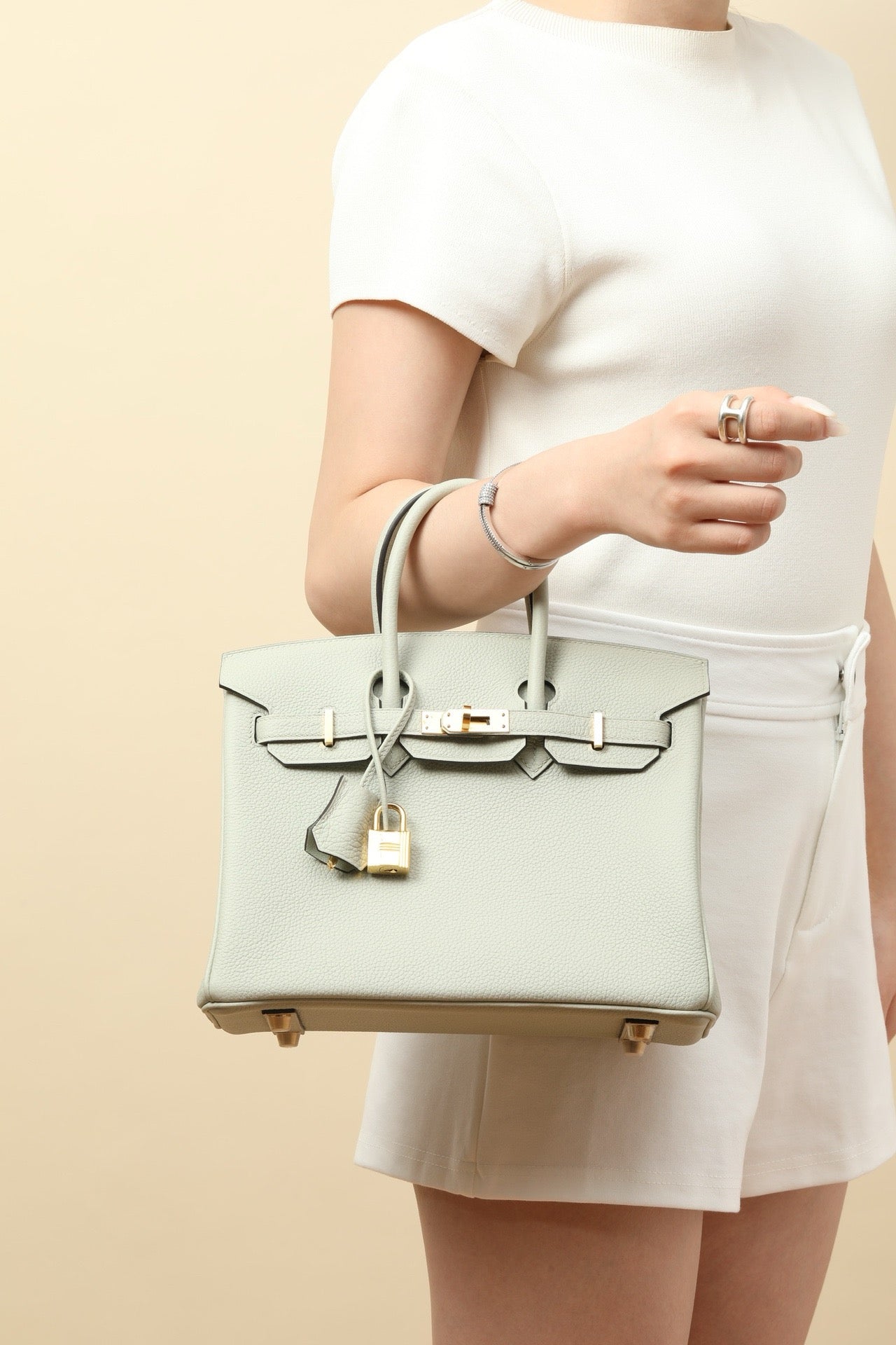 BK25 Crystal Gray # 3888