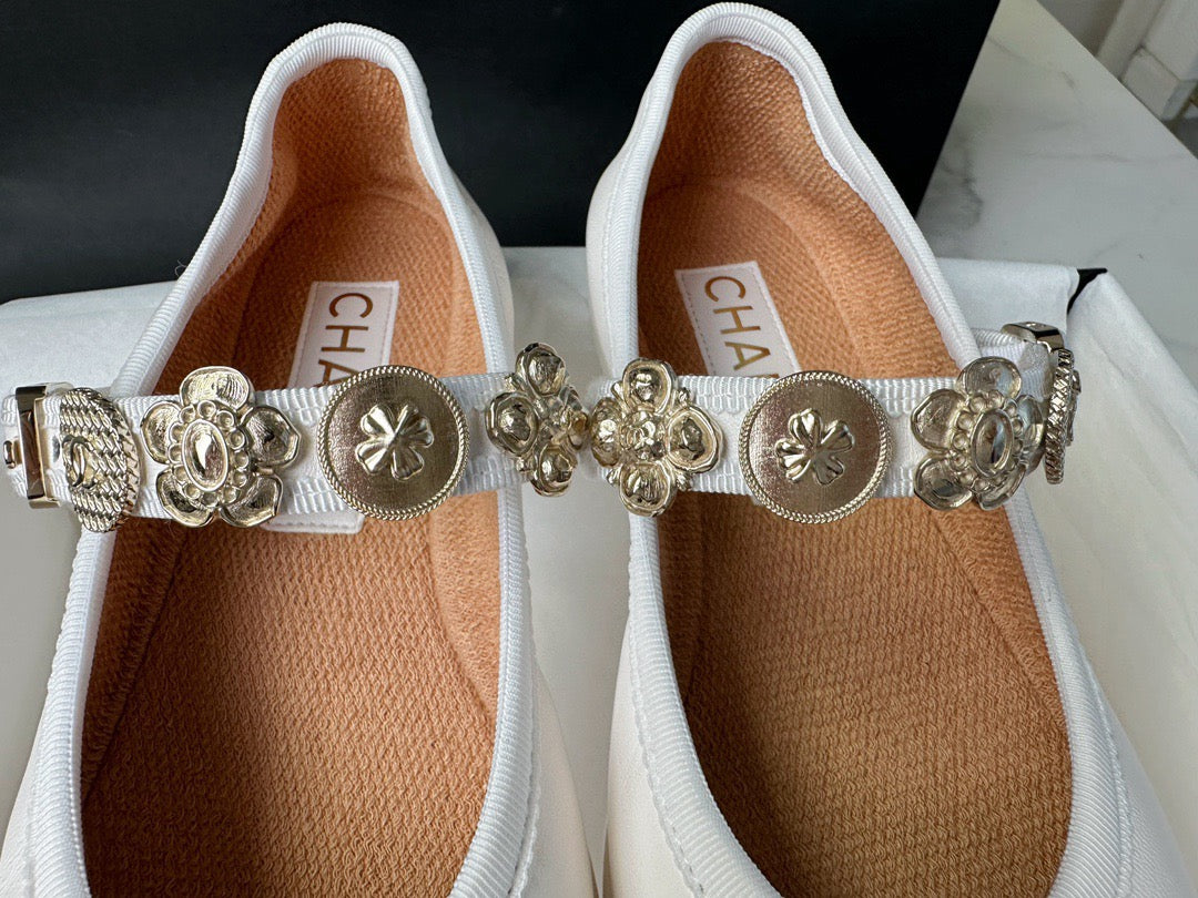 24s sandal #376