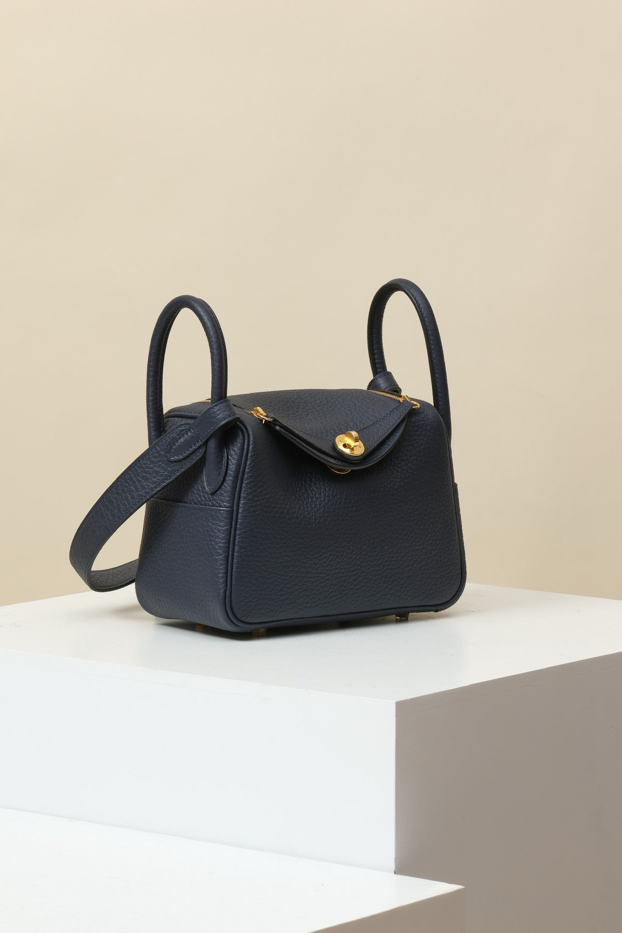 LD19 , 2Z Midnight Blue GHW #4570