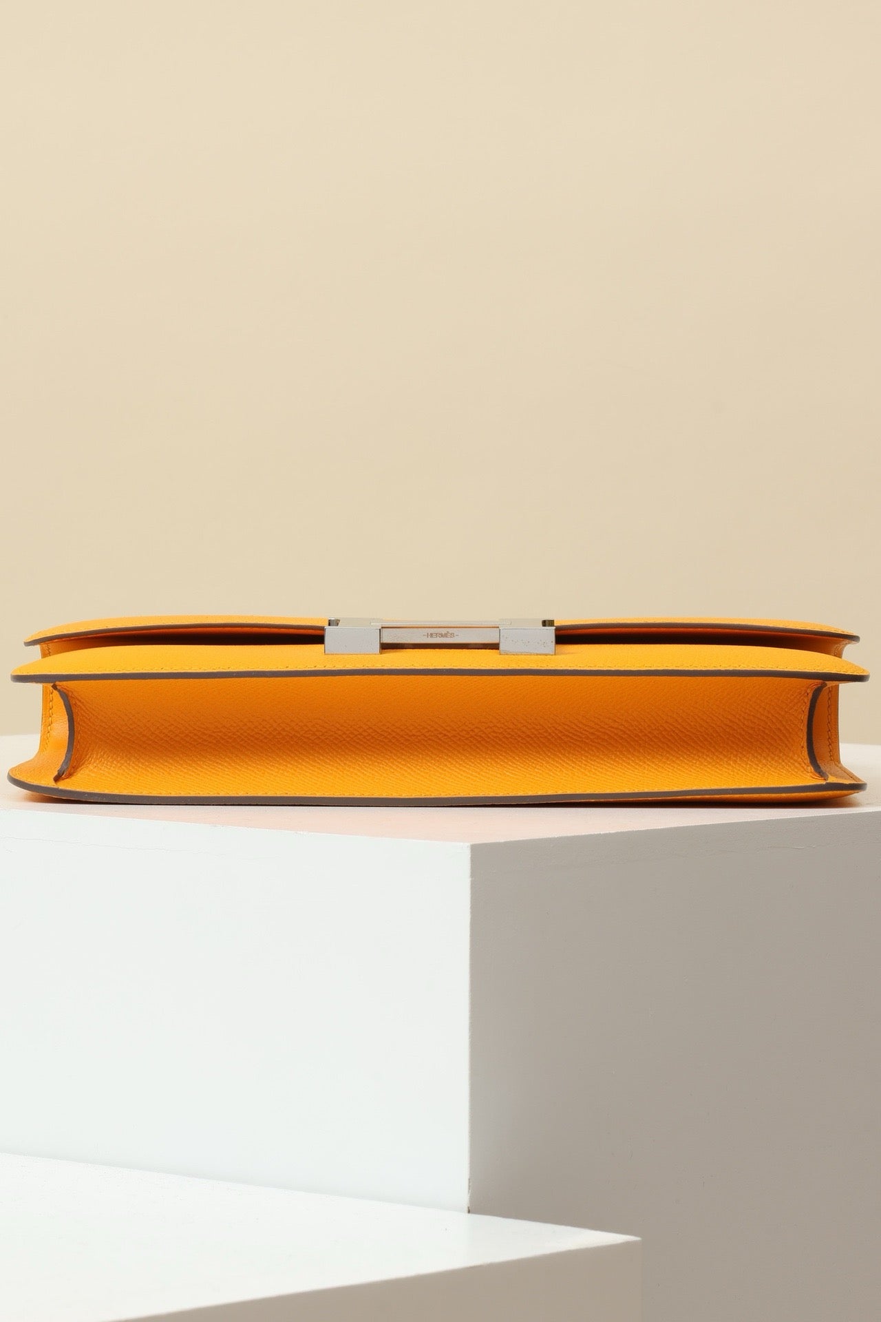 CJG24 , Epsom  V9 Sun Yellow PHW #4374