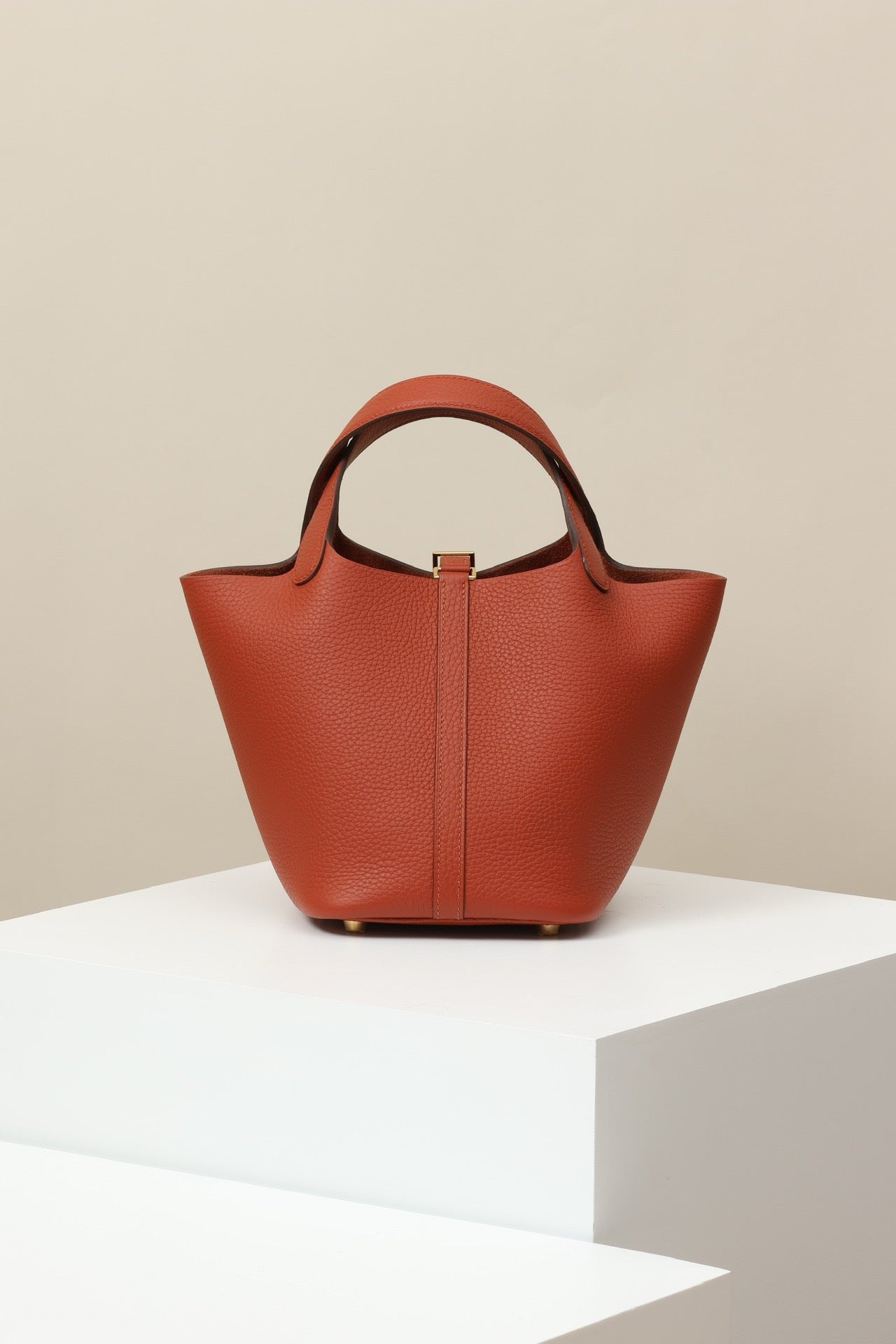 CL18 36 Brick Red GHW #4097